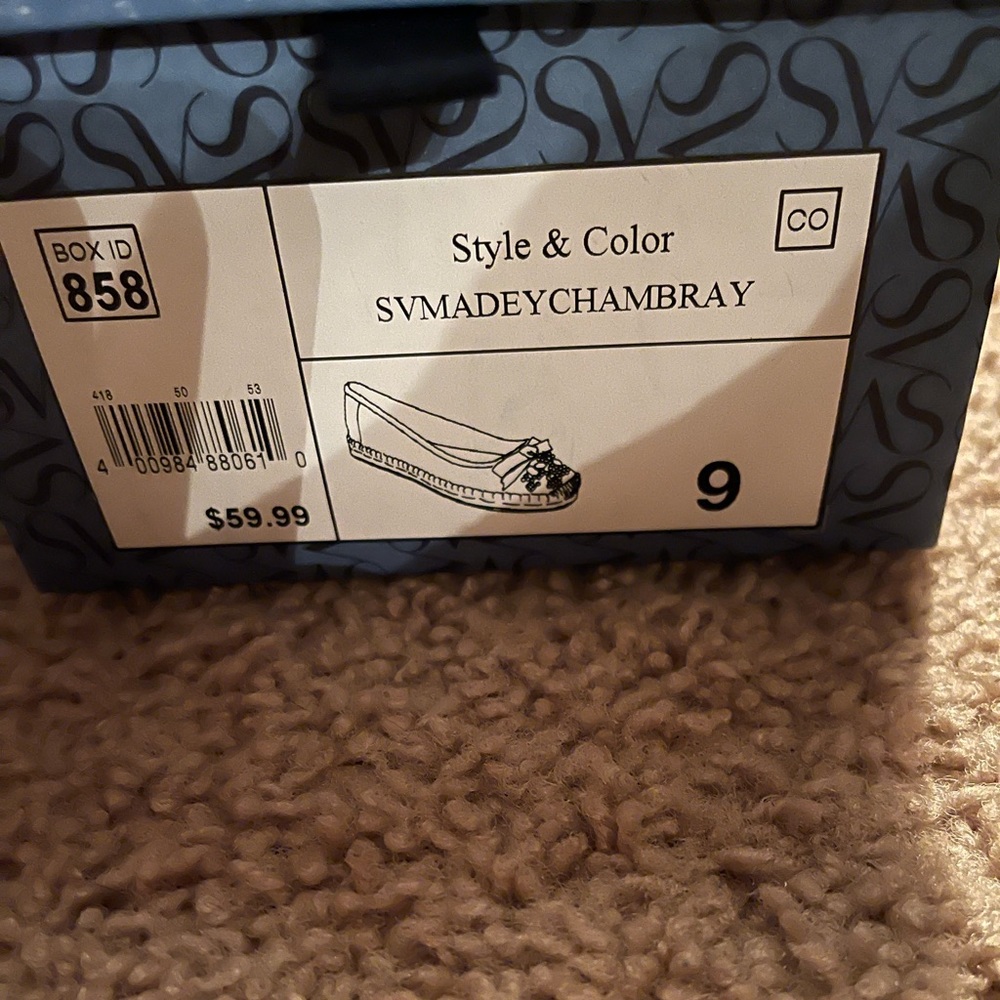 Simply Vera denim colored flats size 9